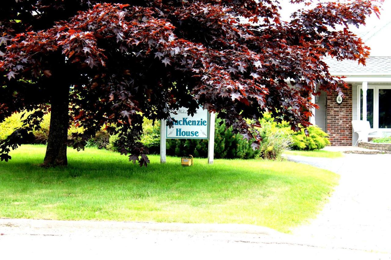 Mackenzie House B&B By Elevate Rooms Port Hawkesbury Exteriér fotografie